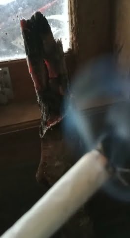Misteri rokok menyala sendiri.....