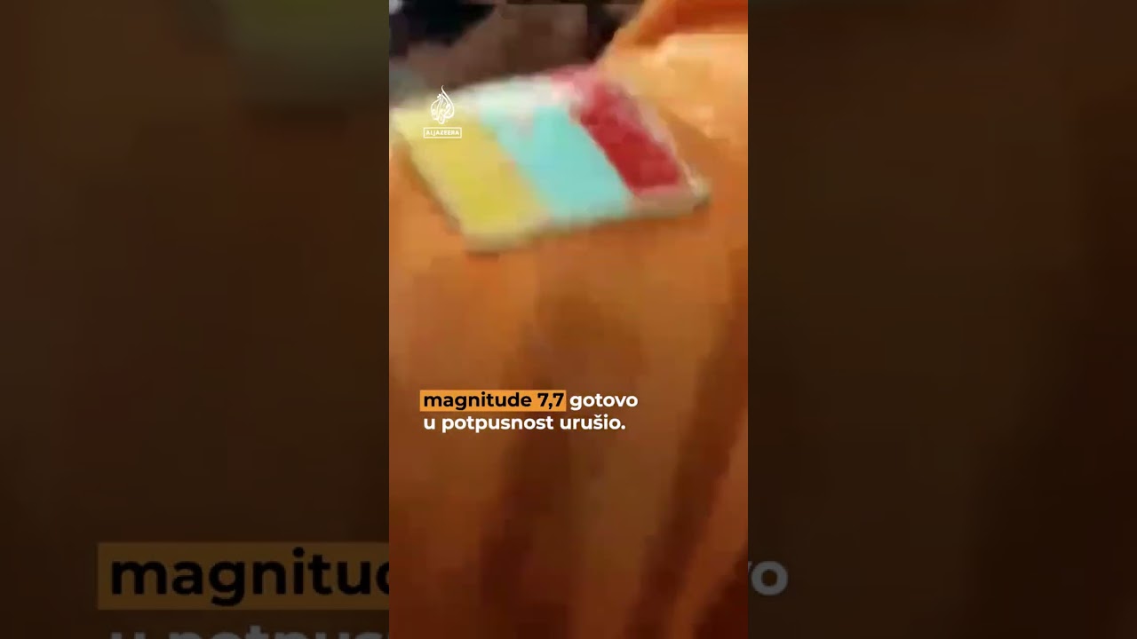لقطات لرجل يتم انتشاله بعد 100 ساعة من زلزال ميانمار