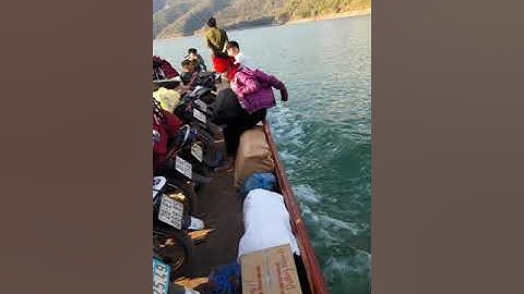 Chuyến đò đưa những người con đi xa về nhà ăn tết Kỷ Hợi 2019