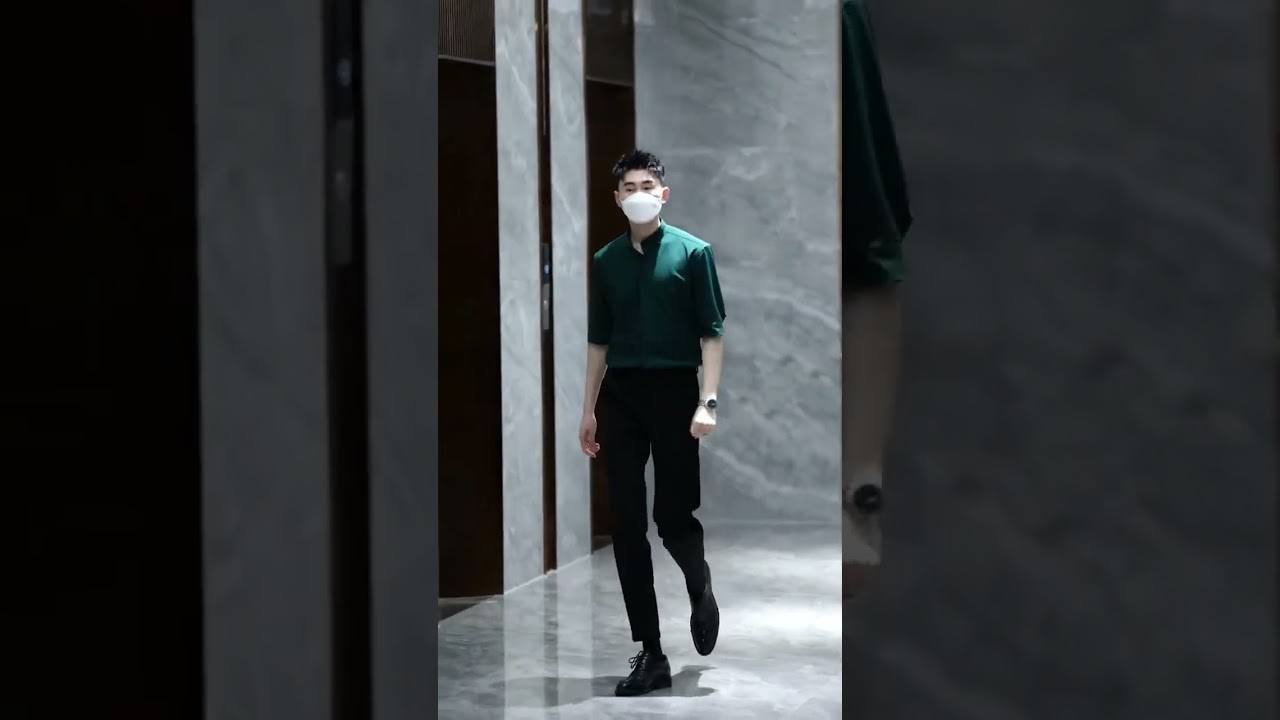 Quần Âu form slimfit và Giày Derby đế cao. Link mua hàng mình có gắn ở phần bình luận đó ạ