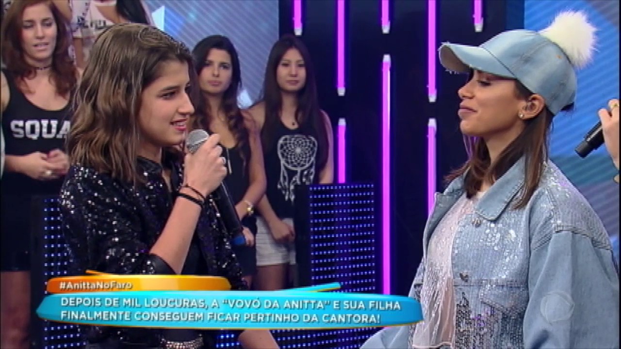 Roseli e Manuela, fãs de Anitta, ficam emocionadas ao conhecer a cantora