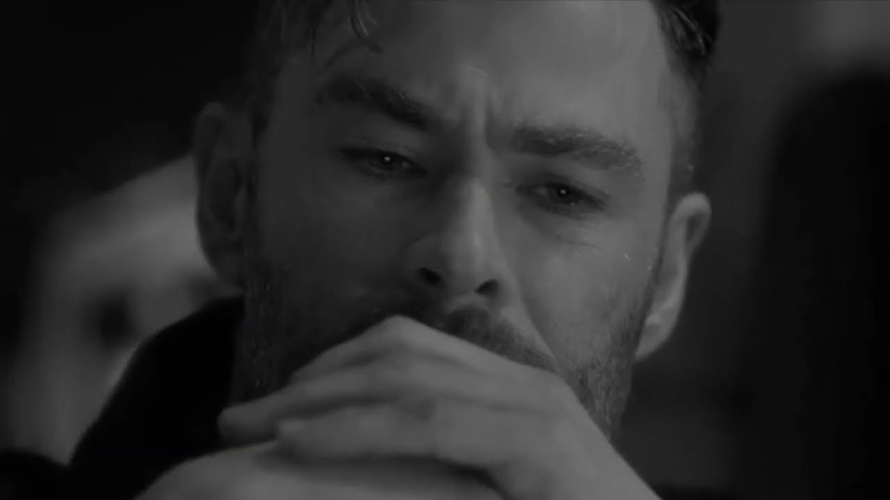 Thor//Natasha--When the sun came up, you were lookin' at me...