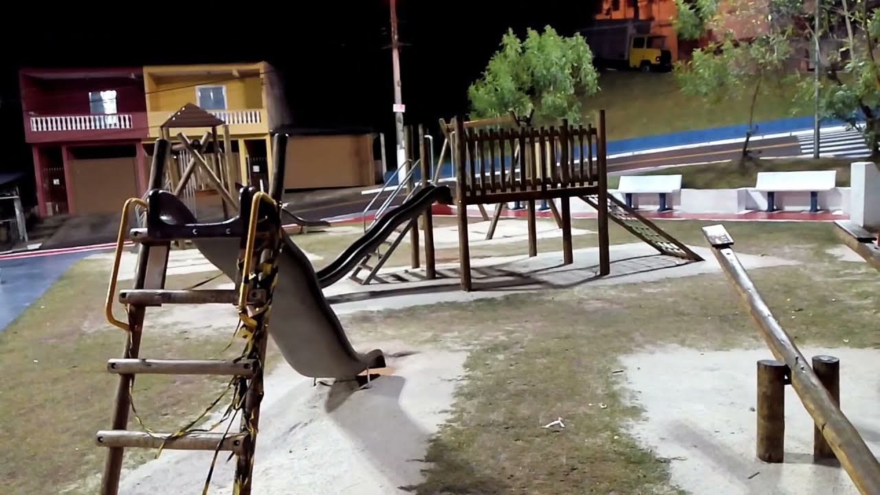 Praça do Parque Miguel Mirizola, Cyclone BomBa !