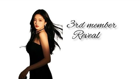 3rd member revealed ✨🌼 @ShimmerShaker