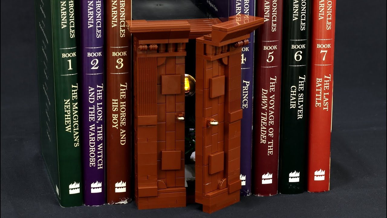 Narnia Wardrobe Book Nook