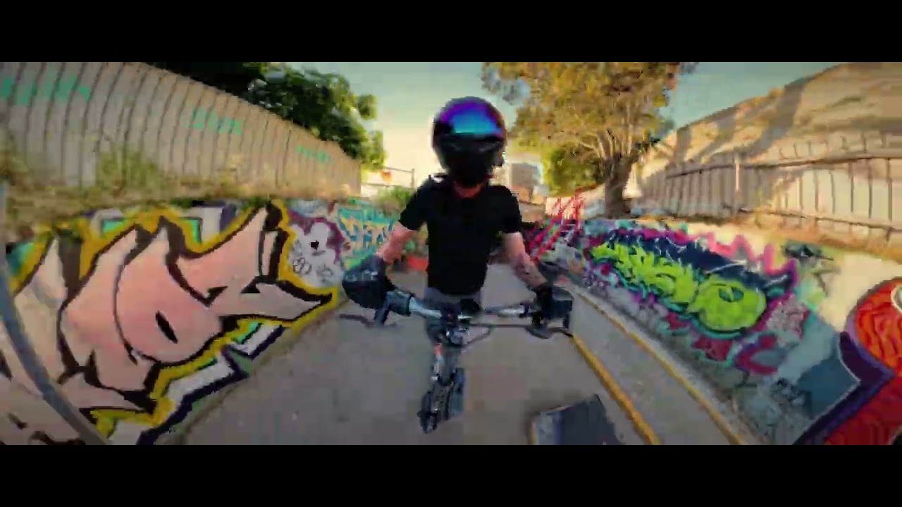 Exploring Hackham - Cool graffiti storm drain