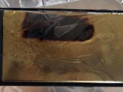 Hawaii Couple Relive Smoking Samsung Smartphone