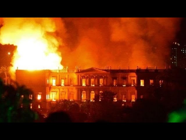 MUSEU NACIONAL - Um paralelo do incêndio real e o incêndio conceitual que consome os patrimônios