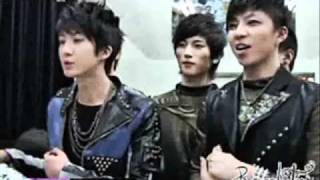 [ U-KISS & KISS ME ] Finghting !!