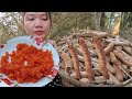 Natural ripen tamarind vs salt chili pepper make mouth watering