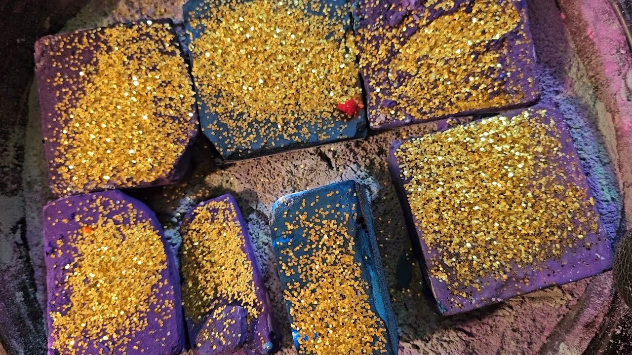 4k !! Blue Purple dyed crispy fresh blocks #asmr #gymchalk #oddlysatisfying #sounds #stressrelief