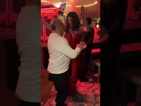 رقص احلام و محمدخردادیان در کنسرت ساسی