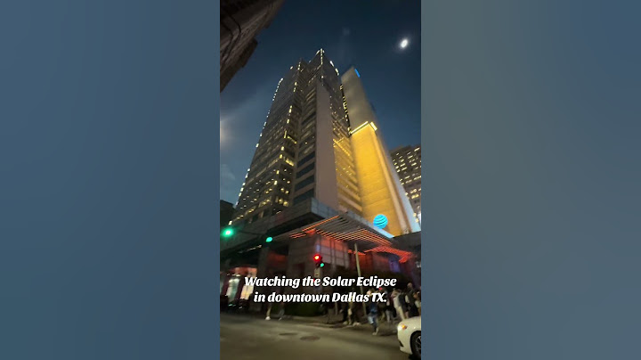 People gather in Dallas, Texas to watch the 2024 solar eclipse!