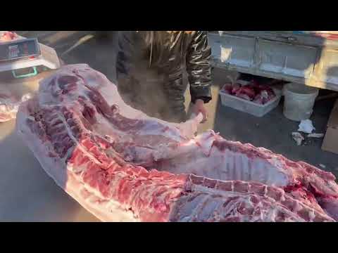 اليوم جاء العديد من الناس لشراء لحم الخنزير من الرجل العجوز حياتي الريفية برنامج دعم المبدعين