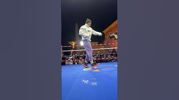 Oleksandr Usyk’s impressive dancing at open workout 🕺👏