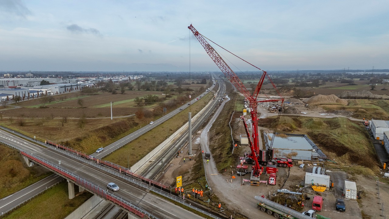 Scholpp Kran, Funkmast aufstellen bei Raststatt.