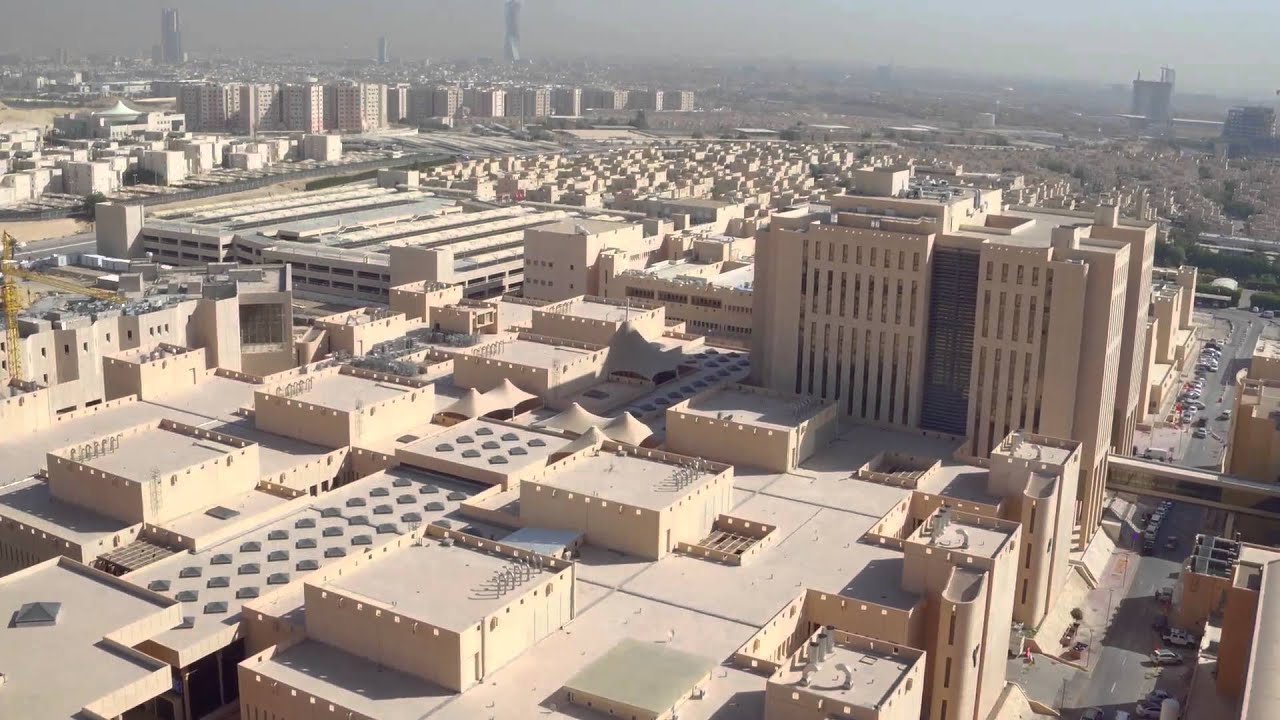 مستشفى مدينة الملك خالد العسكرية بحفر الباطن و45 مخالفاً للعزل