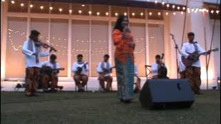 DAYUNG SAMPAN - Tetty Supangat (Keroncong Tugu)