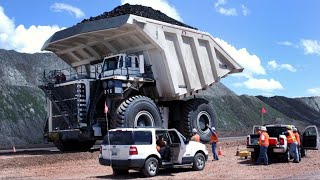 9 Most Amazing Largest Dump Trucks And Trailers You Have To See