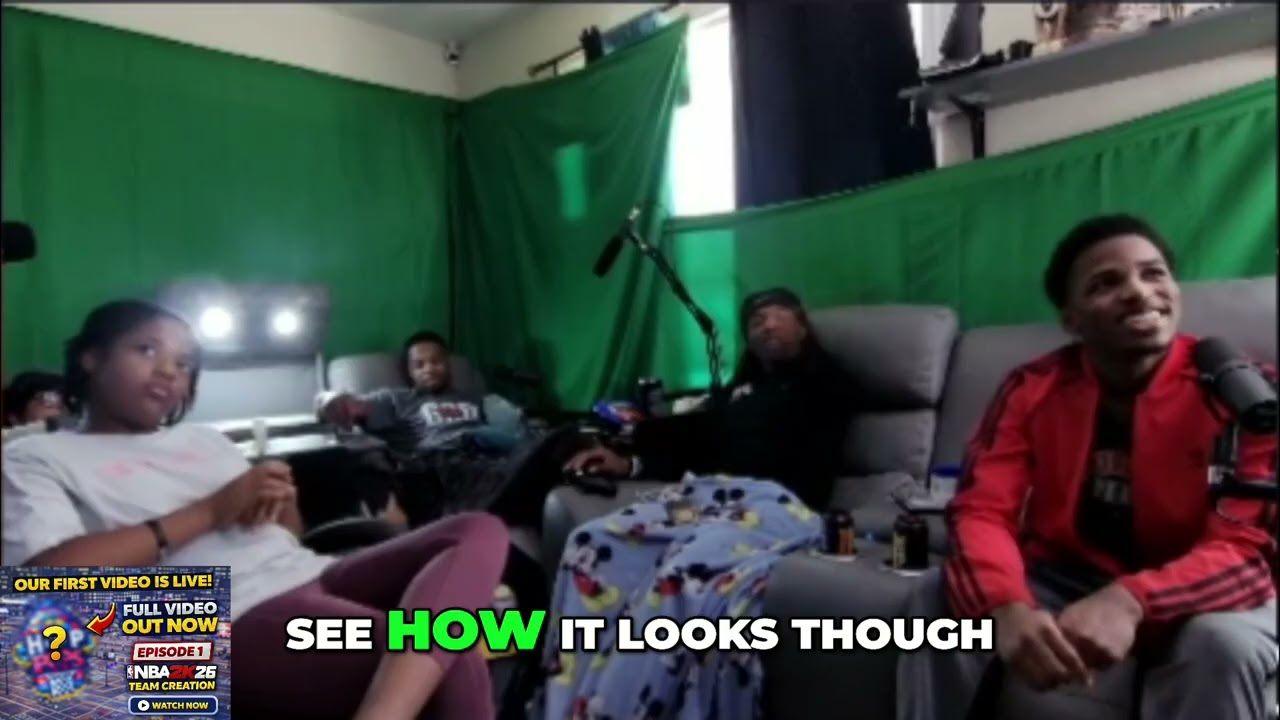 Gender Reveal Surprise: Pink, Blue, and White Cake! 