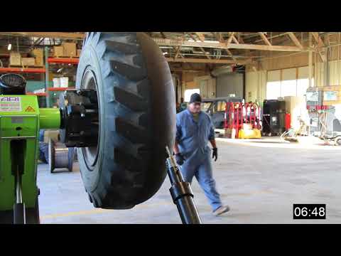 Video: Hvor mye koster det å skumfylle et traktordekk?