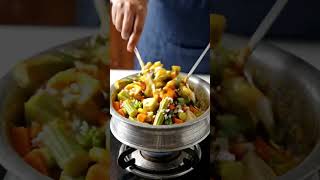 #food#keralafood#aviyal#kerala#traditionalfood#vegetables#healthy#healthylifestyle#diet#yummy#ai#veg
