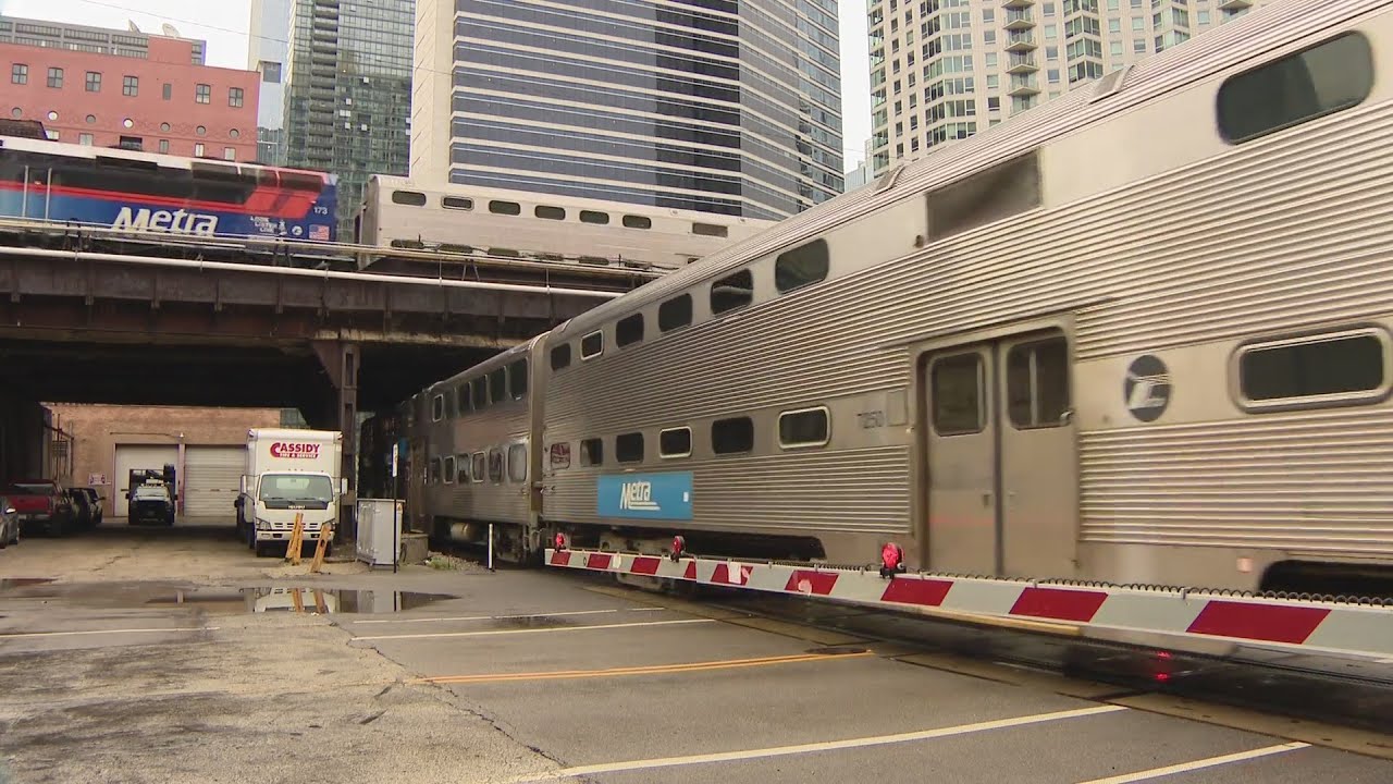 Metra says train lines will resume as scheduled after tentative agreement reached by rail workers