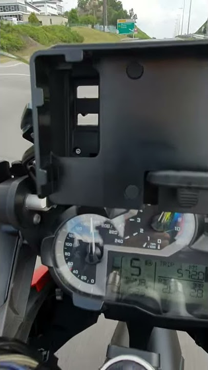 Top  speed bmw gs 1200 adv 2016