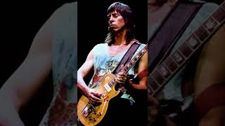 He is the mastermind behind the massive rock band Boston, Tom Scholz #music #BostonBand #ClassicRock