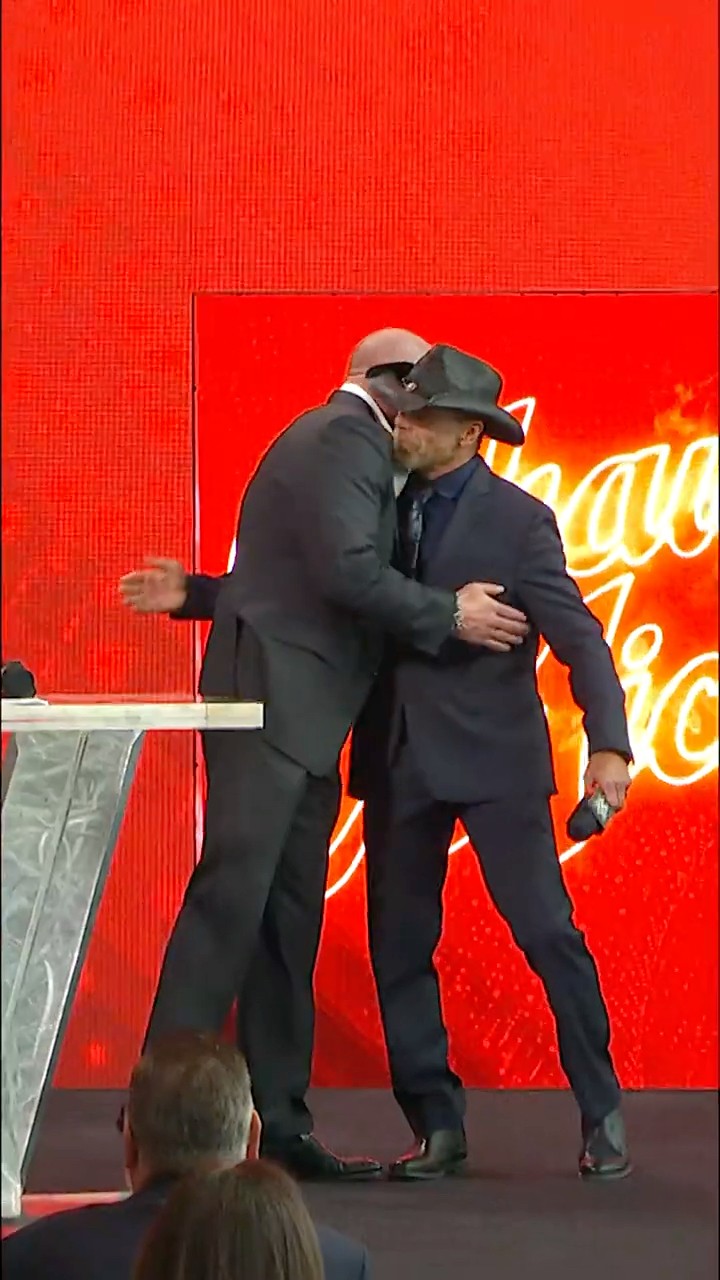 Shawn Michaels \u0026 The Undertaker surprised Triple H to announce him entering the WWE Hall of Fame ?