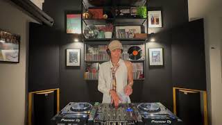 Indie Dance DJ Set by Valerie Fox | Beyond Studio Milan