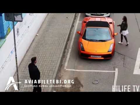 მაგრად გაუჩალიჩა რუსმა გოგომ ბიჭს