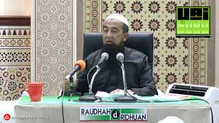 Hukum Wanita Uzur Pegang Baca Al Quran Terjemahan - Ustaz Azhar Idrus