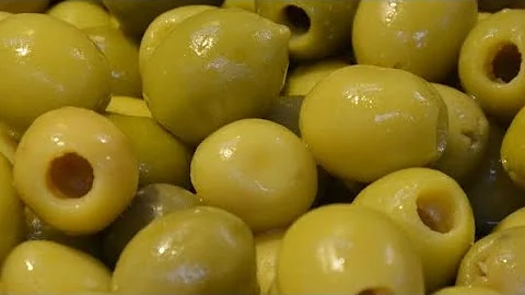 Como tirar o caroço da azeitona?