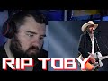 Singer reaction to Toby Keith - Don&#39;t Let The Old Man In (LIVE)