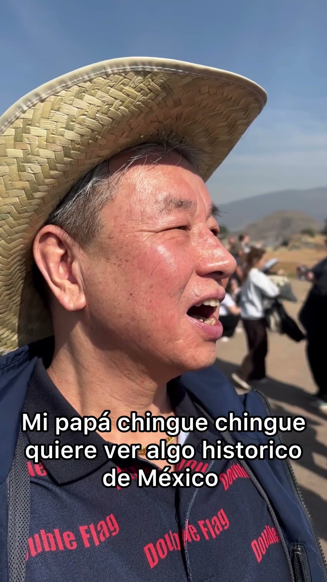 Mi papá después de tanto quería ver algo histórico de México..