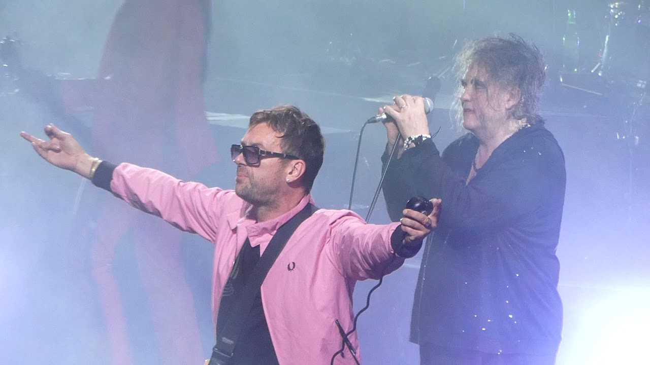 Gorillaz - Strange Timez ft. Robert Smith - London O2 Arena, 11/8/21 (11 August '21)