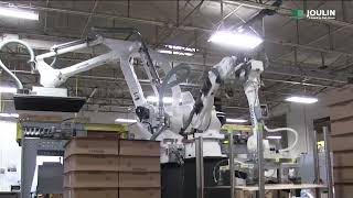 Palletizing cardboard boxes and interlayers with the same vacuum gripper