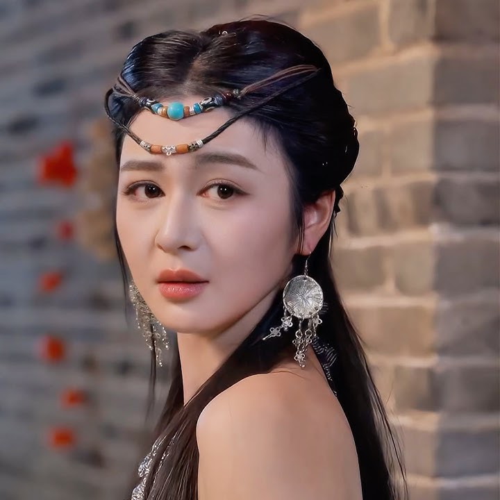 She protects herself. 🆓 🔍（skyfor1） on 👉 TikTok to unlock the rest of the story