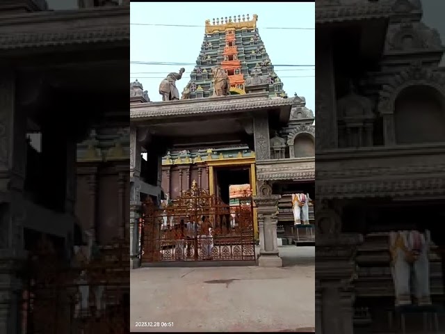 Raja Mahendravaram Maha Kaleswaralayam Temple / Suresh Madharaveni class=