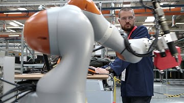 Flexible robot pushing boundaries at Danfoss