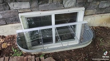 Window Well Cover With Vertical Extextension.