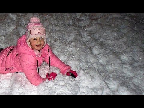 СНЕЖНЫЙ КОЛЛАПС!ЗАВАЛИЛО СНЕГОМ! Snow-covered Outdoor playground for kids!