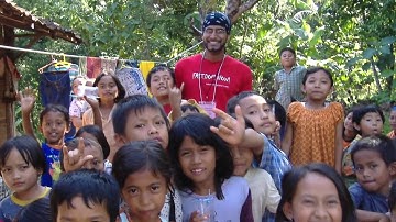 Ali Manek In Yogyakarta, Indonesia after the Earthquake in 2006