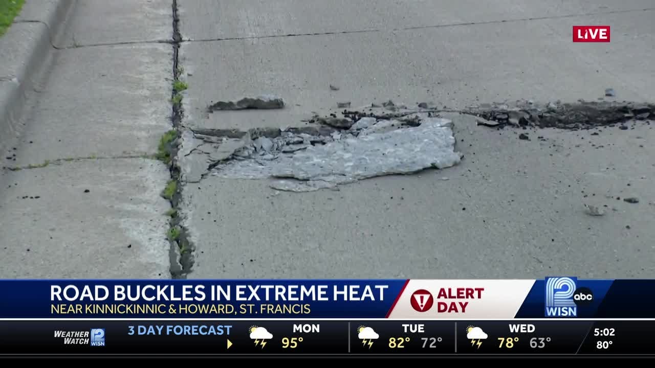 Road buckles in extreme heat - YouTube