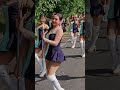 Cheers 💚💛 ❤️ #desfile #baile #bastoneras