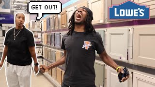 Screaming In Stores Prank