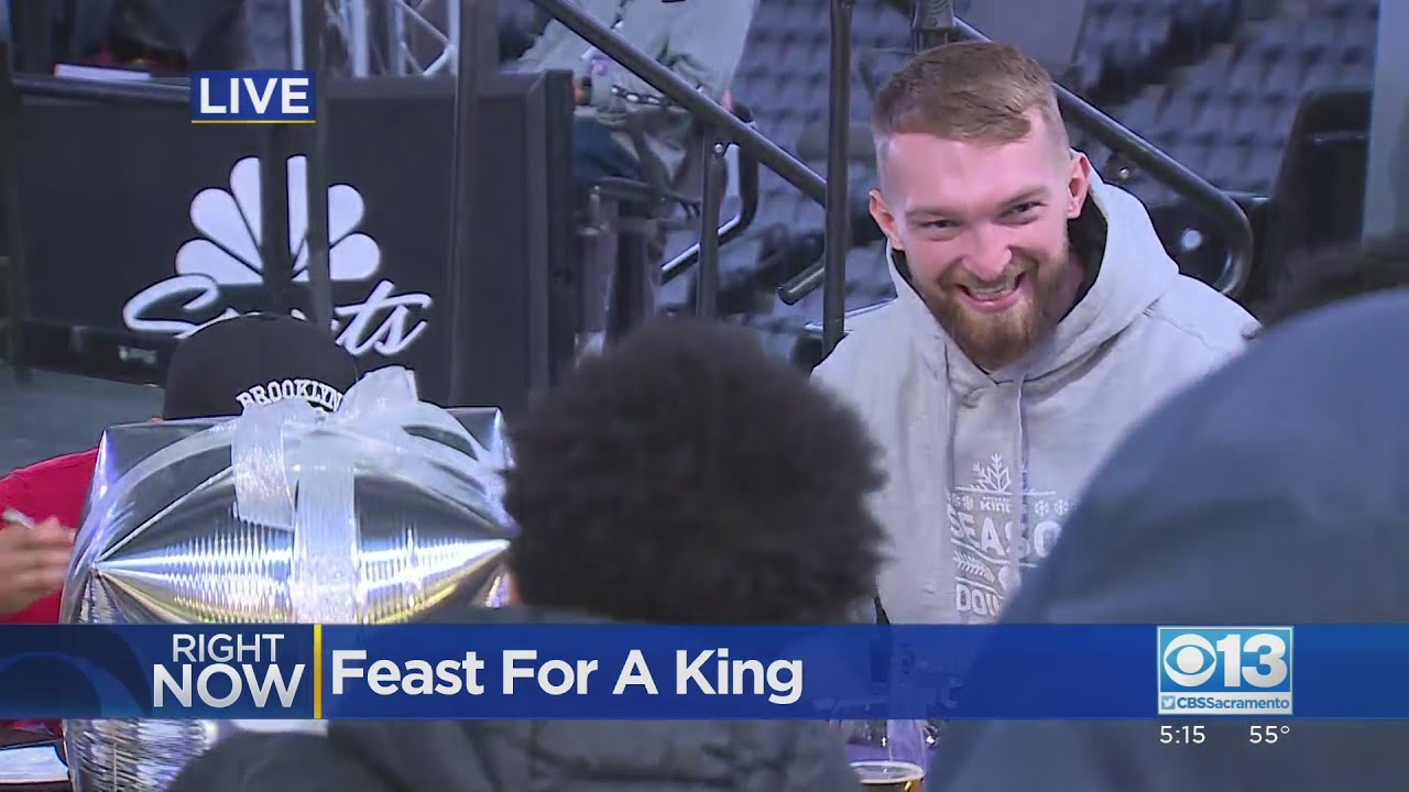 Sacramento Kings serve up meals at annual Eat Like A King event