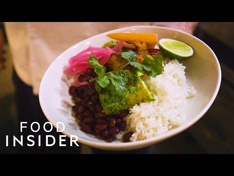Video: Makanan Terbaik di Bandara Austin