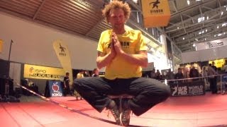 'Beat Andy Lewis' Slackline-Contest @ ISPO 2013